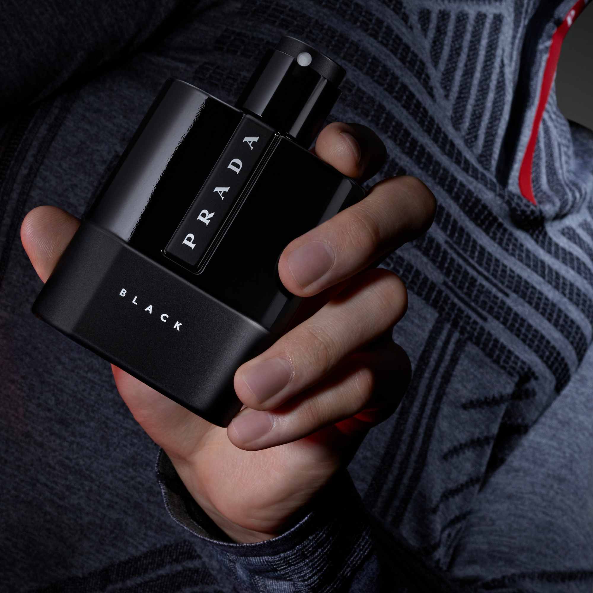 Luna Rossa Black Eau De Parfum • 100ml